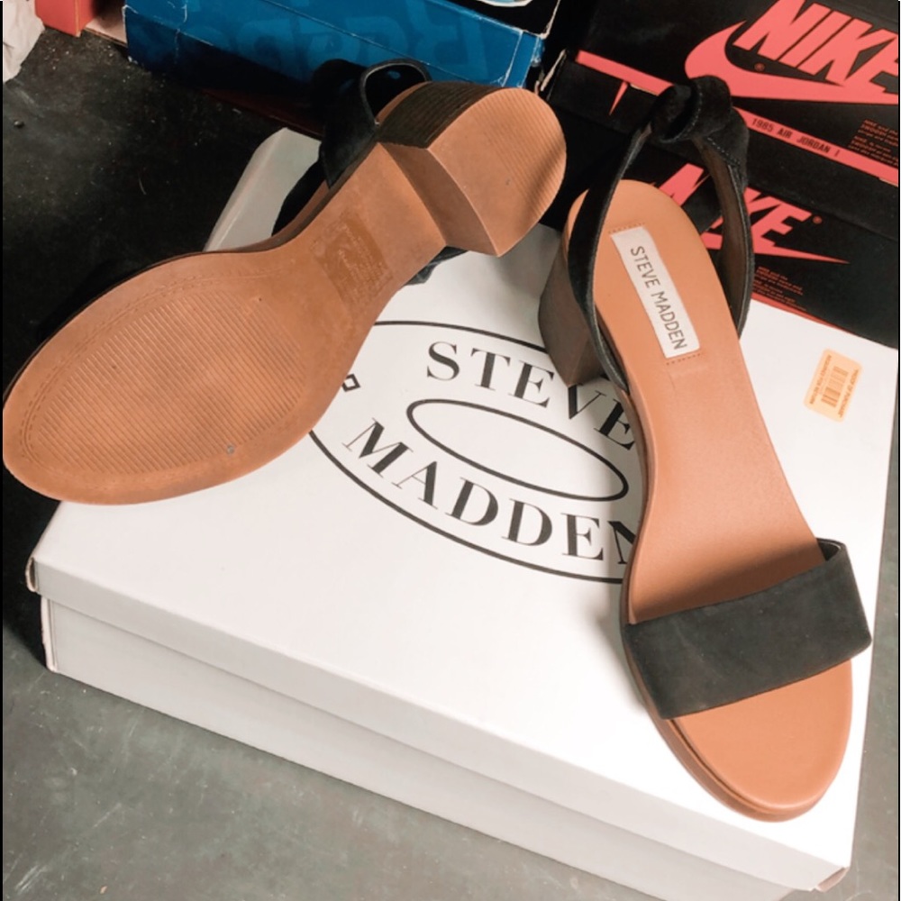 Steve madden ankle wrap high heels